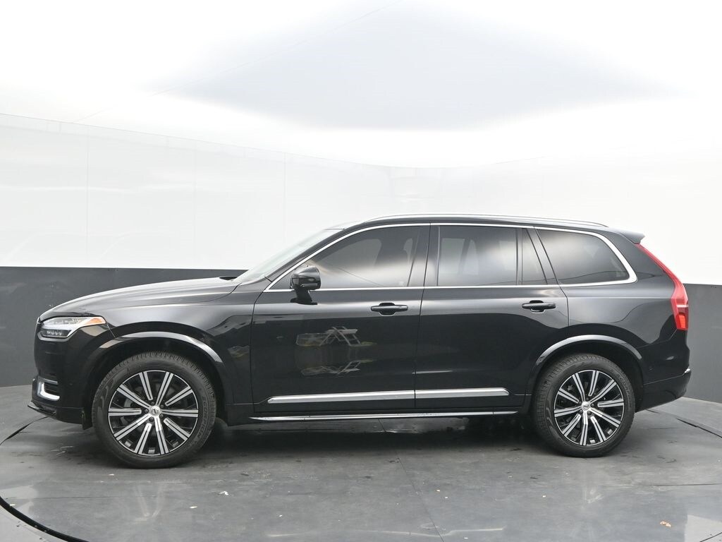 2023 Volvo XC90 Plus photo 2