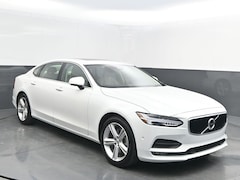 2018 Volvo S90 T5 Momentum Sedan