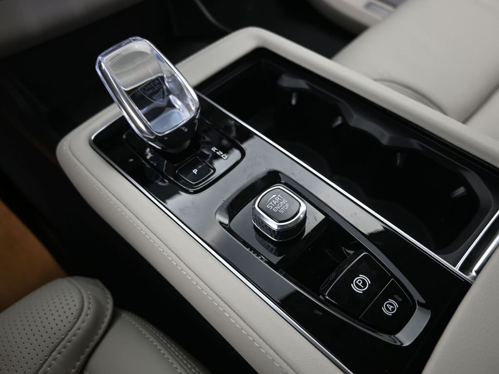 2026 Volvo XC90 Ultra - Photo 24