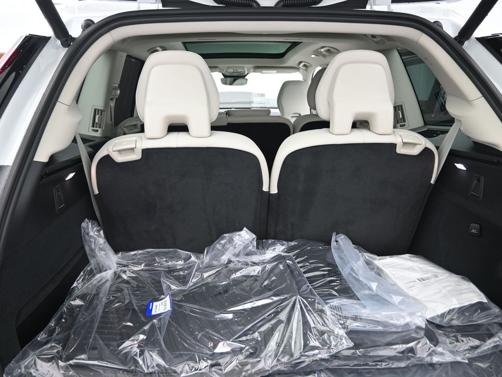 2026 Volvo XC90 Ultra - Photo 29