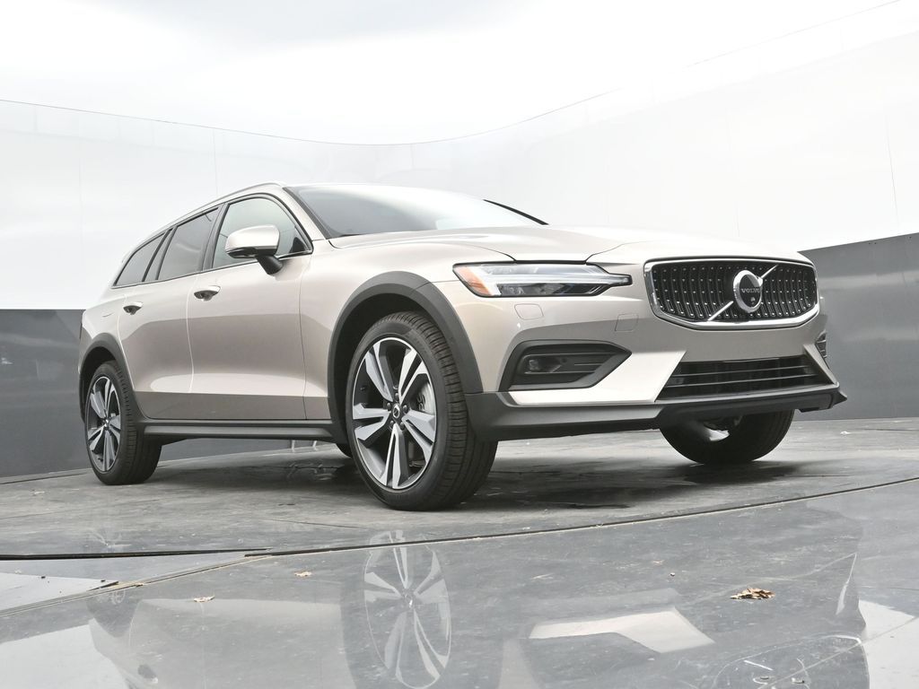 2026 Volvo V60 Cross Country Plus - Photo 46