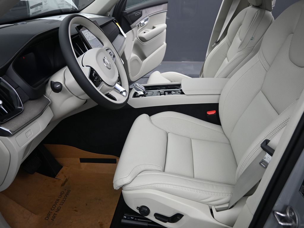 2026 Volvo XC90 Ultra - Photo 13