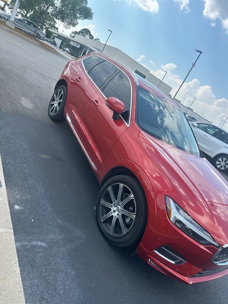 2021 Volvo XC60 T5 Inscription photo 2