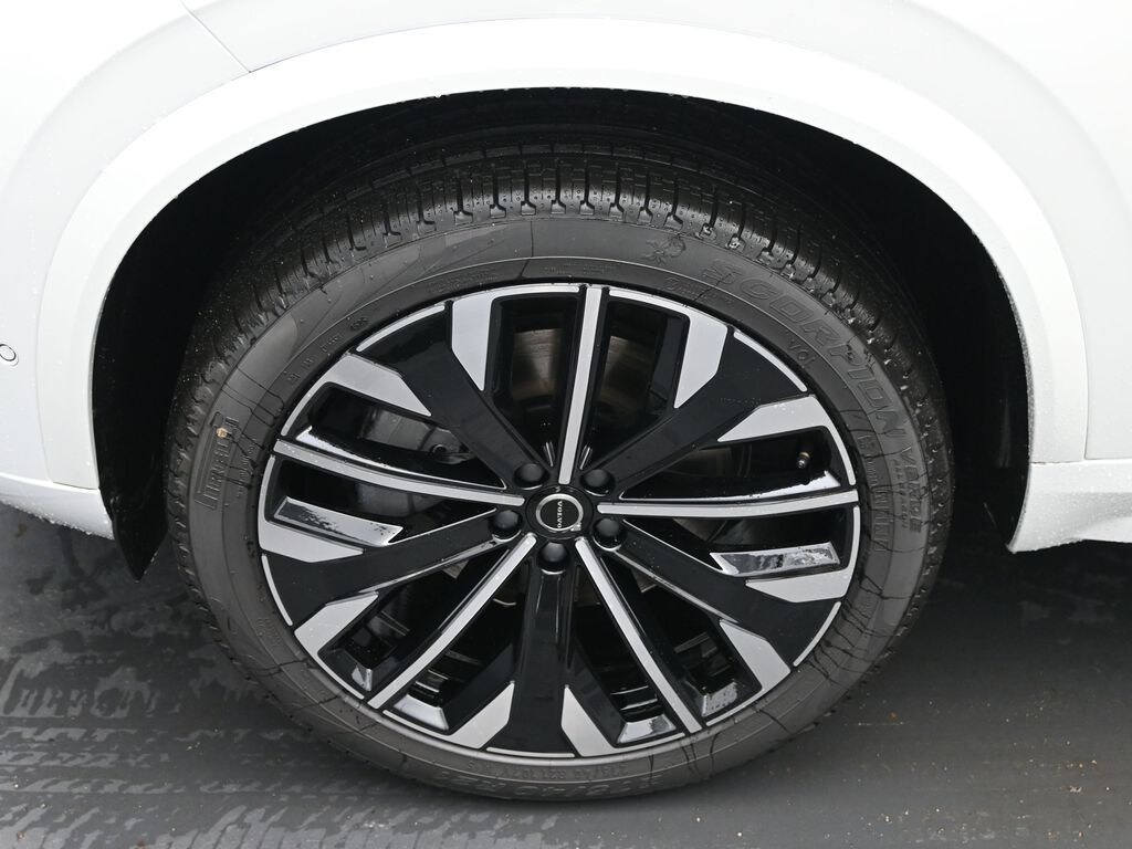 New 2026 Volvo XC90 B6 Ultra Dark Theme 7-Seater SUV