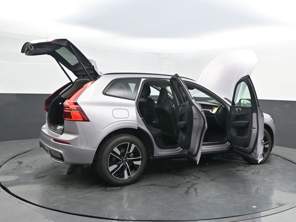 2026 Volvo XC60 Core - Photo 56