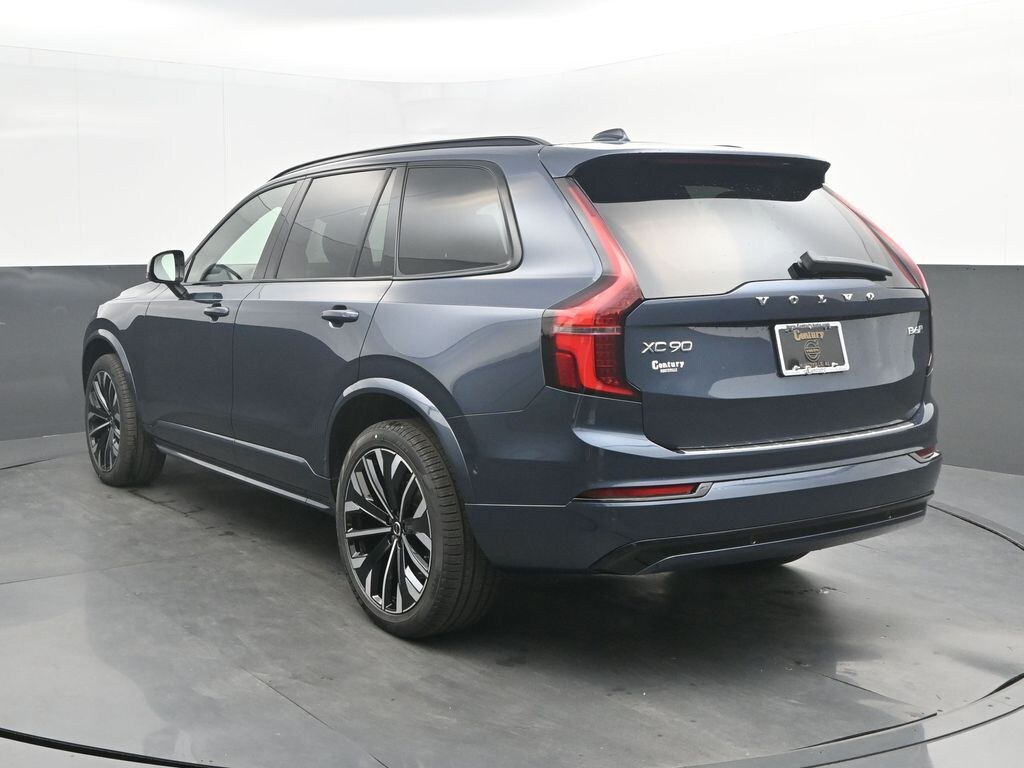 New 2026 Volvo XC90 B6 Ultra Dark Theme 6-Seater SUV