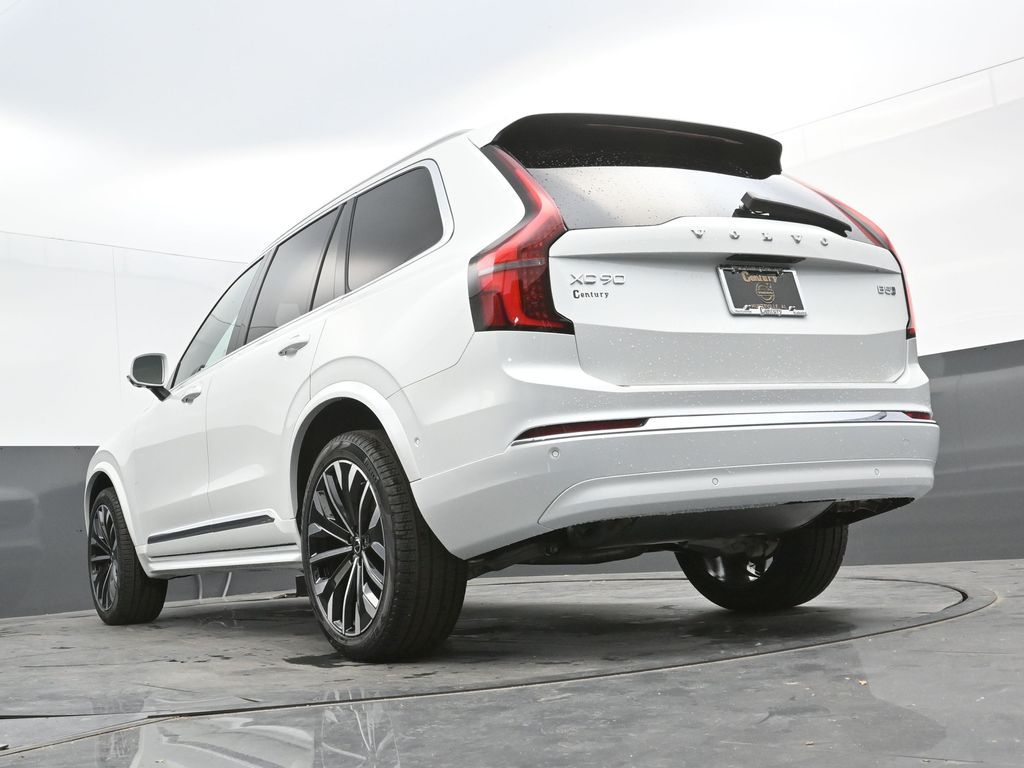 2026 Volvo XC90 Plus - Photo 42