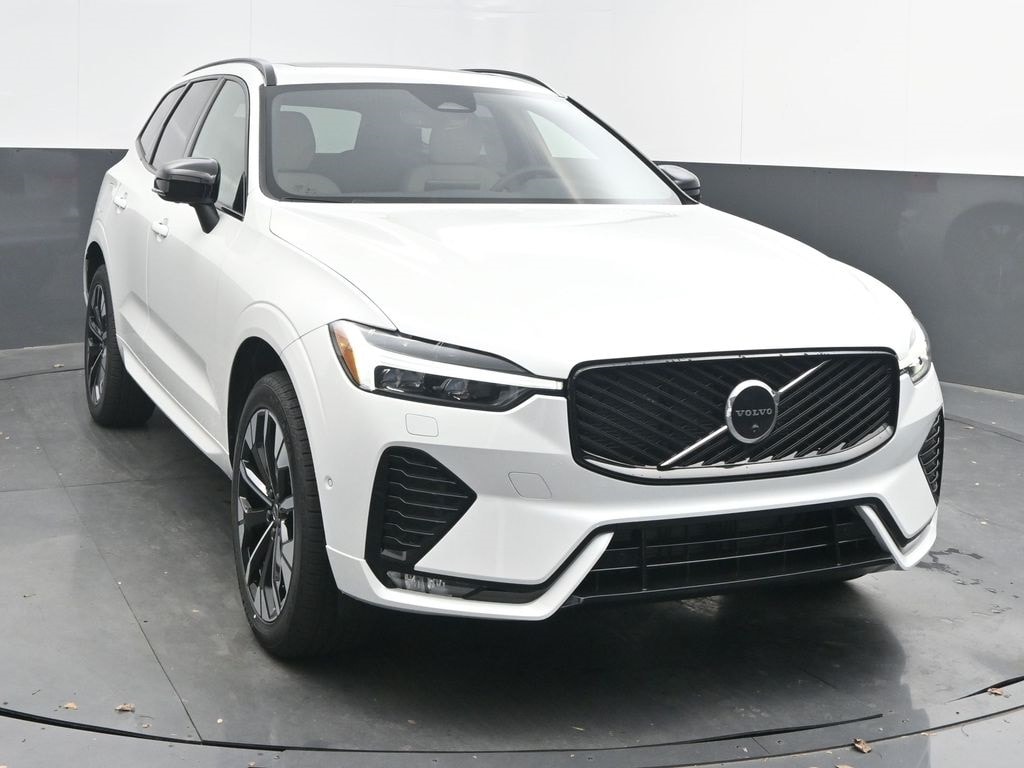 2026 Volvo XC60 Plus's photo