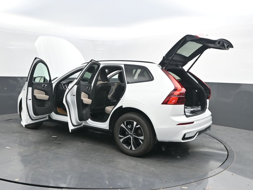 2026 Volvo XC60 Core - Photo 57