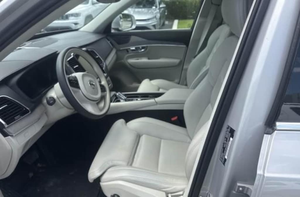 Used 2025 Volvo XC90 B6 Ultra SUV