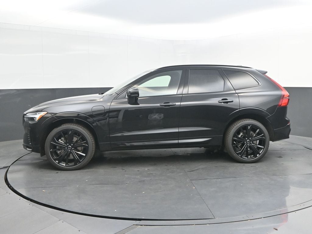 New 2026 Volvo XC60 plug-in hybrid T8 Ultra Black Edition SUV
