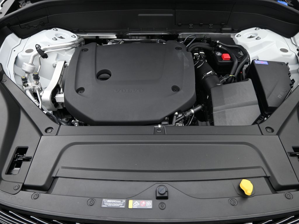 2026 Volvo XC90 Ultra - Photo 13