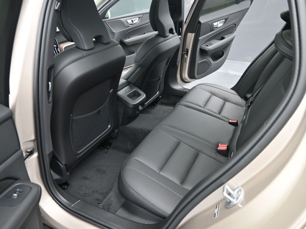 2026 Volvo V60 Cross Country Plus - Photo 27