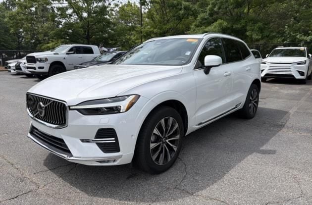 2023 Volvo XC60 B5 Plus Bright Theme FWD's photo
