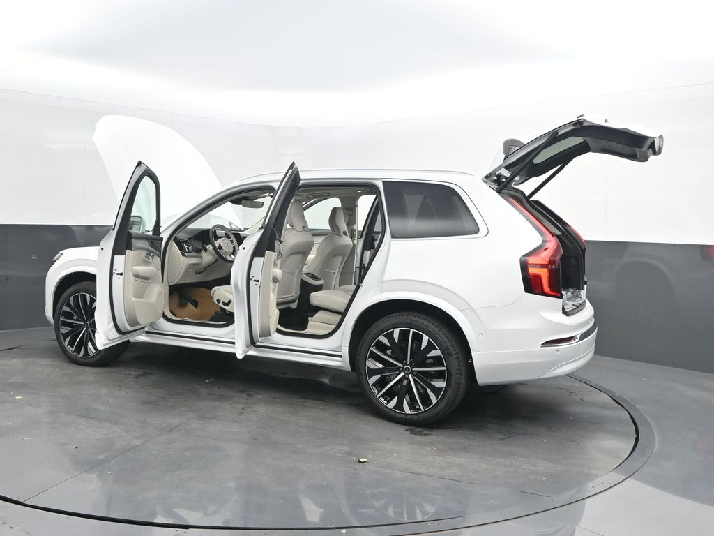 2026 Volvo XC90 Ultra - Photo 57