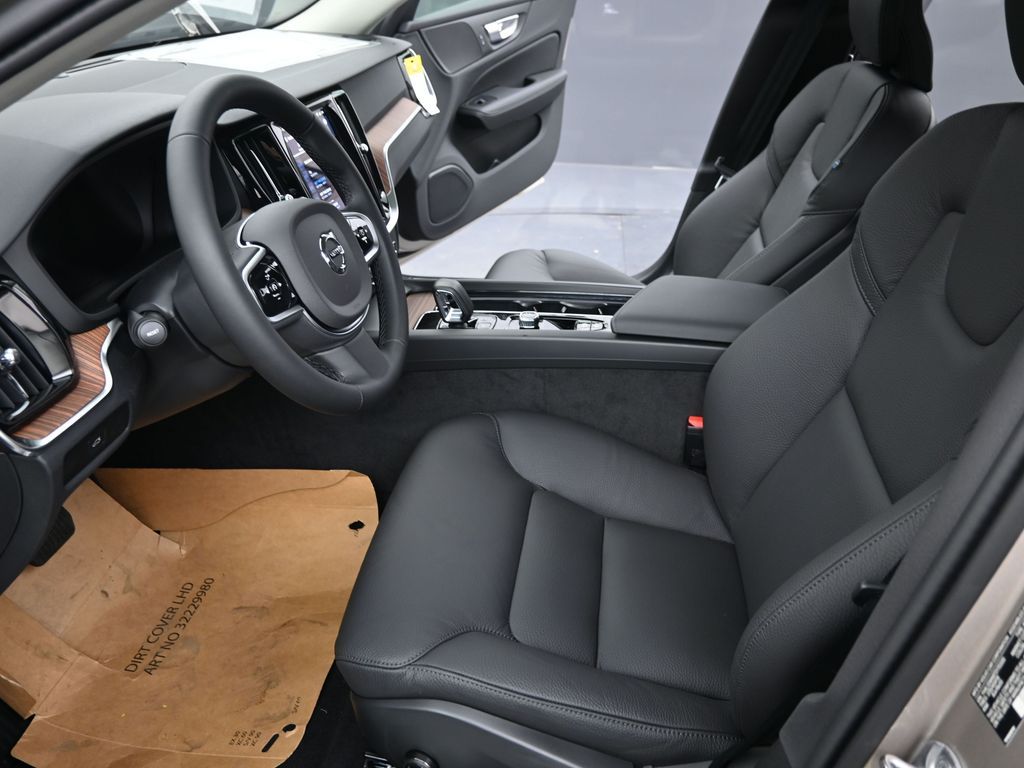 2026 Volvo V60 Cross Country Plus - Photo 13
