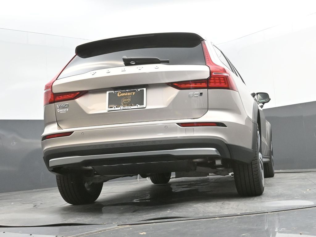 2026 Volvo V60 Cross Country Plus - Photo 43