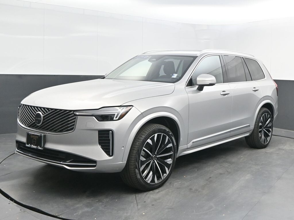 2025 Volvo XC90 B5 Plus photo 3