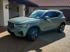 2023 Volvo XC40 B5 Plus Bright Theme SUV