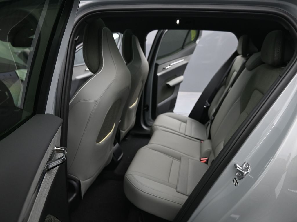 2026 Volvo EX30 Ultra - Photo 20