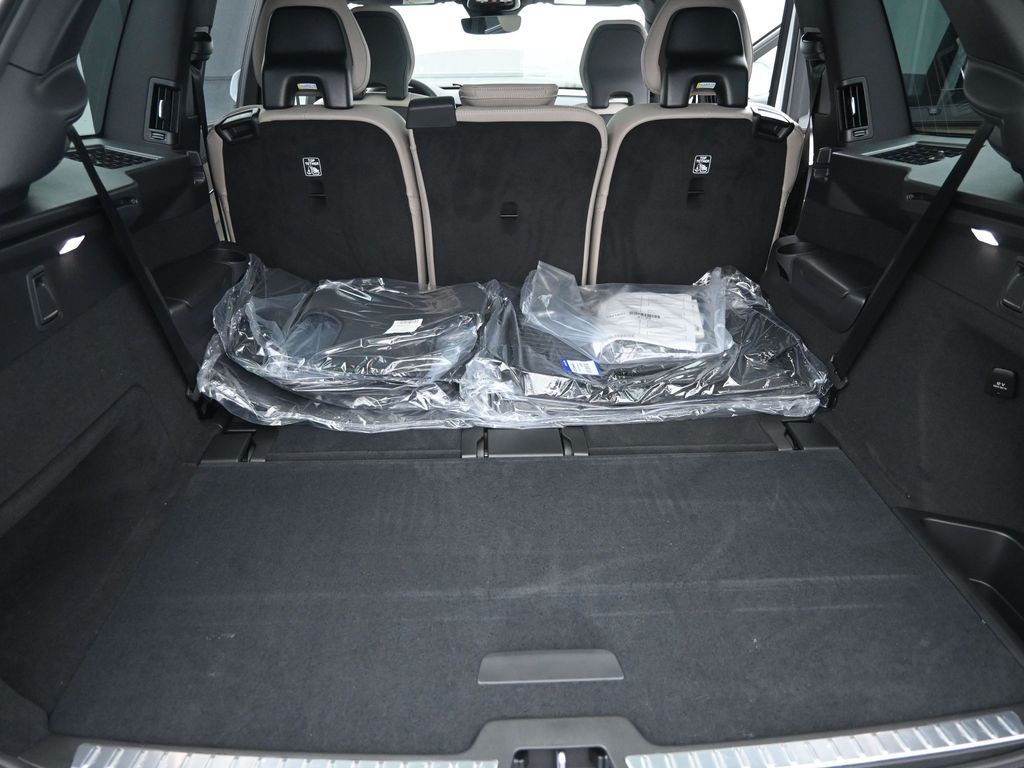 2026 Volvo XC90 Ultra - Photo 30