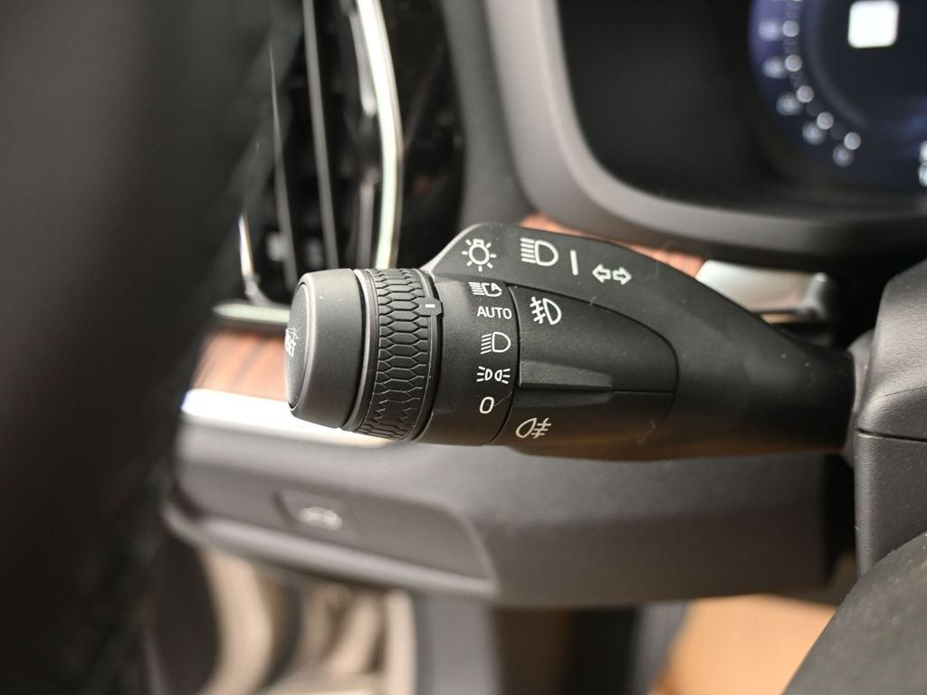 2026 Volvo V60 Cross Country Plus - Photo 17