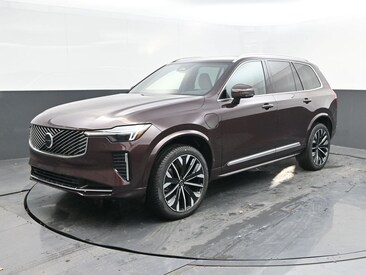 2025 Volvo XC90 plug-in hybrid T8 (2025.5) Core 7-Seater SUV