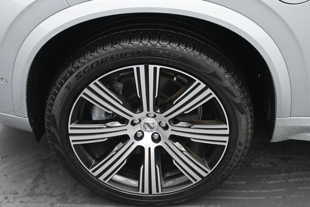 Certified 2025 Volvo XC90 Plug-In Hybrid T8 Plus SUV