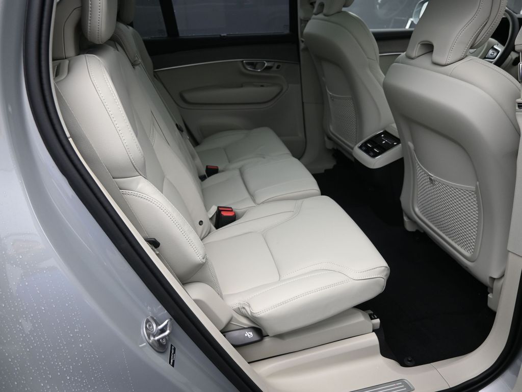 2026 Volvo XC90 Ultra - Photo 33