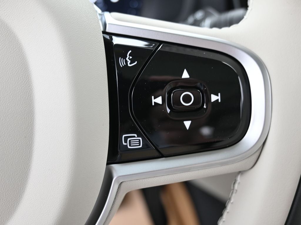 2026 Volvo XC90 Ultra - Photo 19