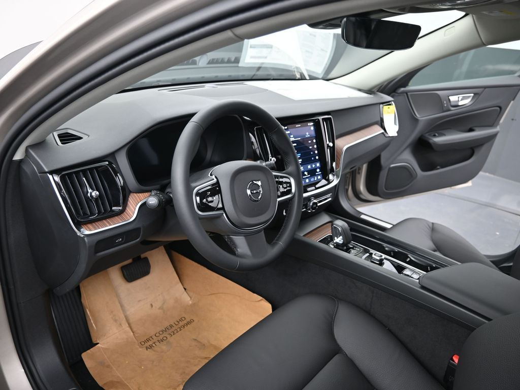 2026 Volvo V60 Cross Country Plus - Photo 14