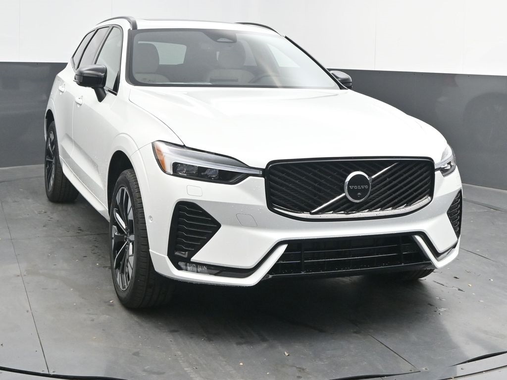 2026 Volvo XC60 Plus's photo