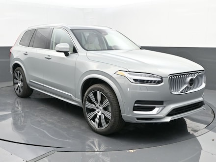 2025 Volvo XC90 plug-in hybrid T8 Plus 7-Seater SUV