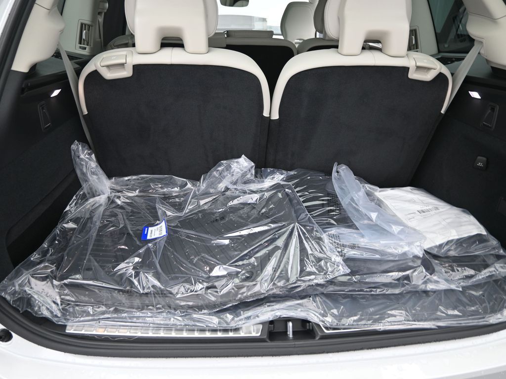 2026 Volvo XC90 Ultra - Photo 28