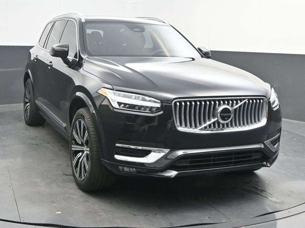 2023 Volvo XC90 Plus's photo