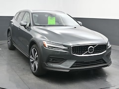 2026 Volvo V60 Cross Country B5 Plus AWD Wagon