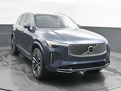 2026 Volvo XC90 B5 Core SUV