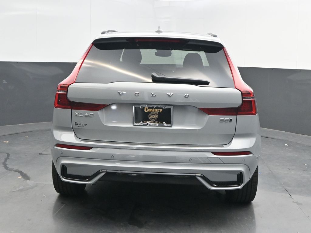 2026 Volvo XC60 Plus - Photo 6