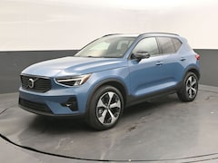 2023 Volvo XC40 B5 Plus Dark Theme SUV