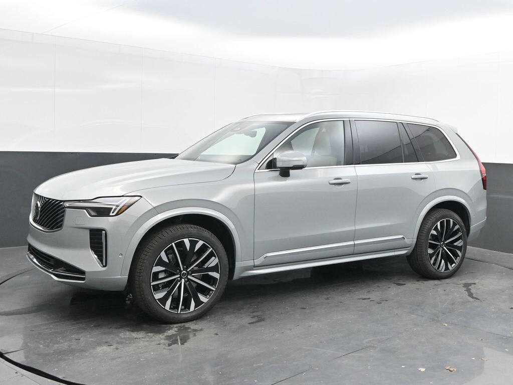 2026 Volvo XC90 B5 Ultimate photo 4