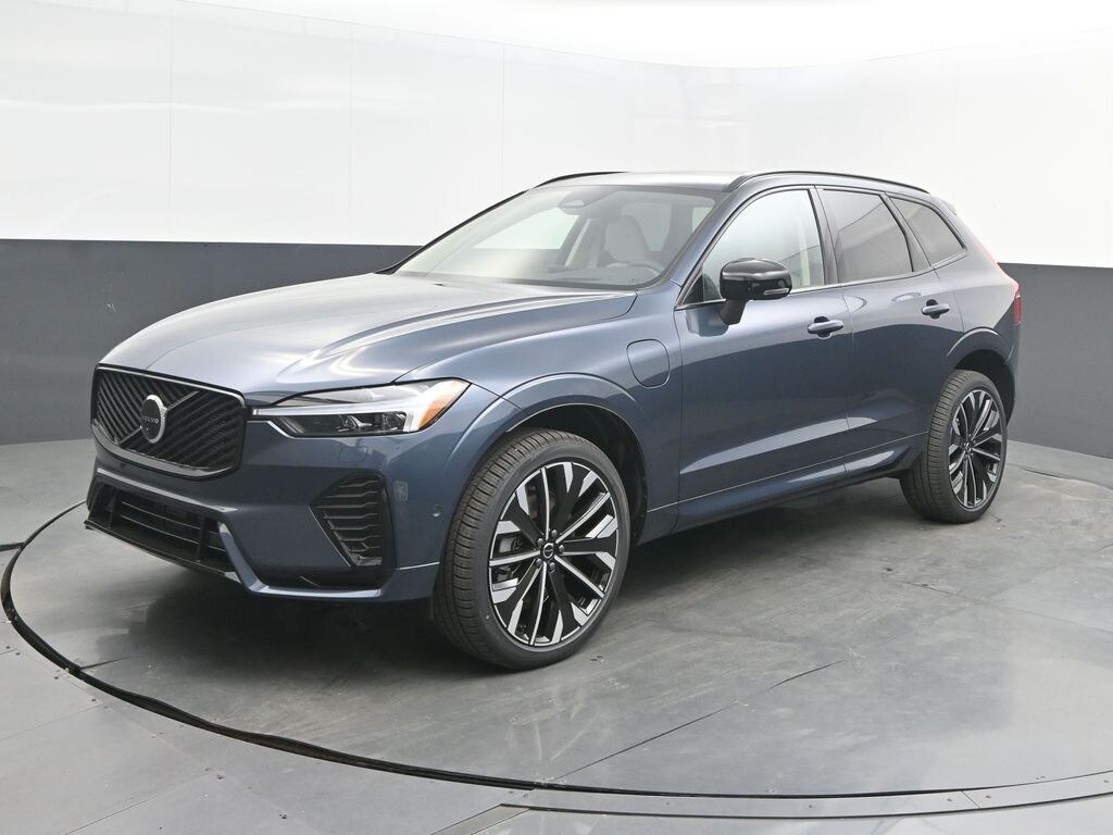 New 2026 Volvo XC60 plug-in hybrid T8 Ultra SUV