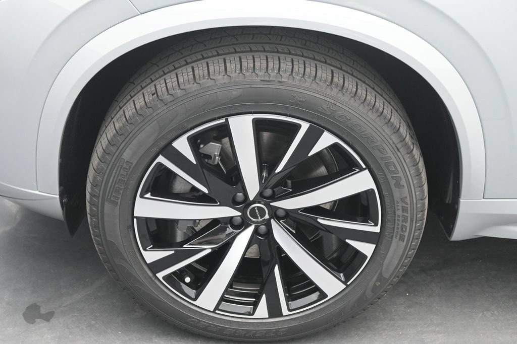 New 2027 Volvo XC90 B5 Core SUV