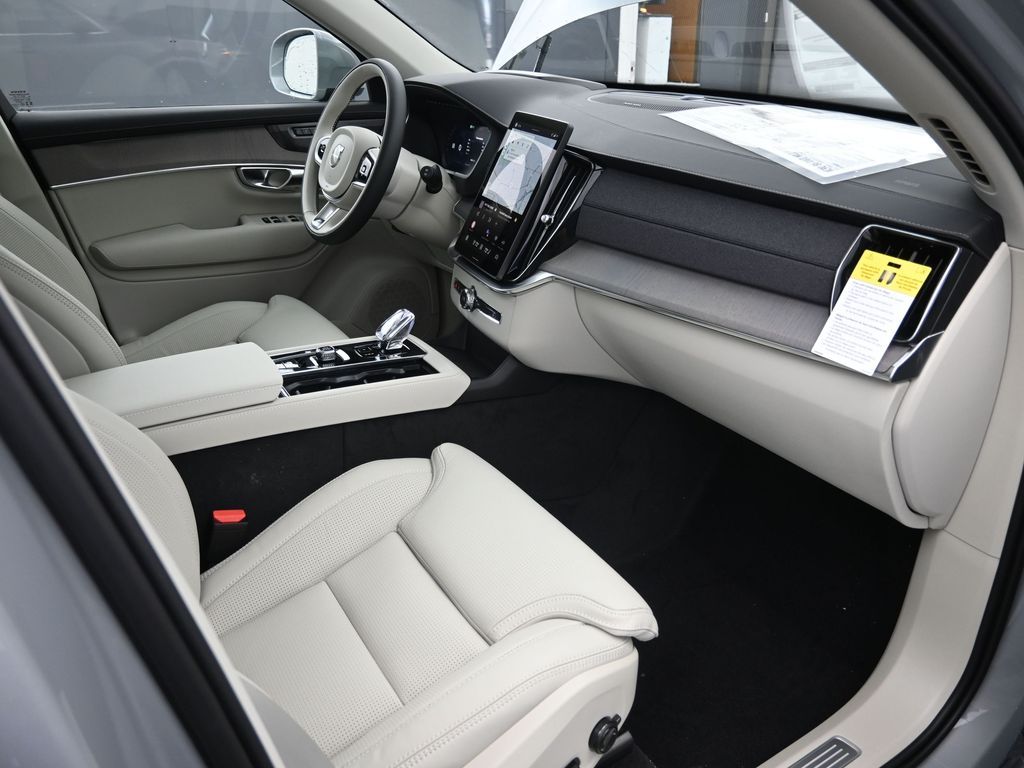 2026 Volvo XC90 Ultra - Photo 38