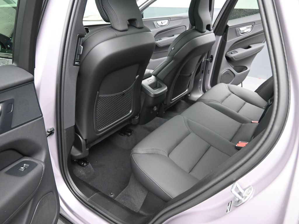 2026 Volvo XC60 Core - Photo 28