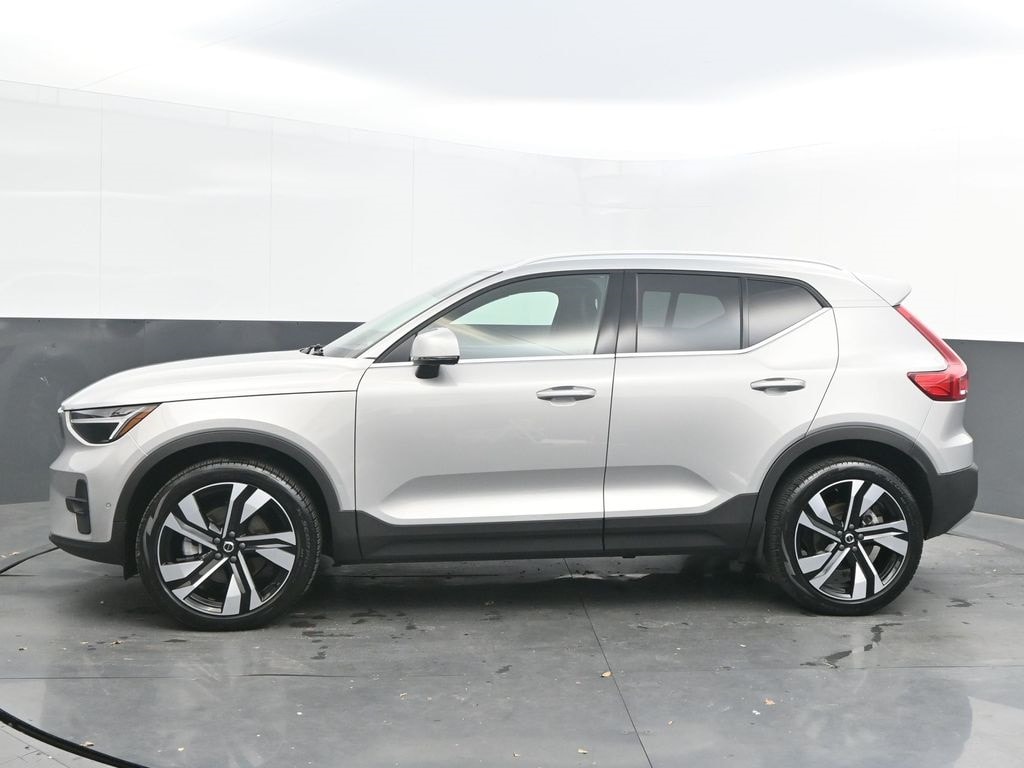 Certified 2025 Volvo XC40 B5 Plus Bright Theme SUV