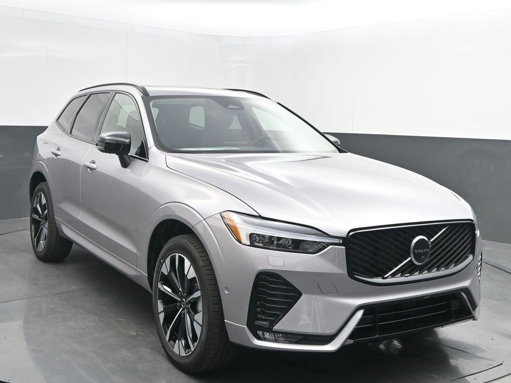 2026 Volvo XC60 Plus's photo