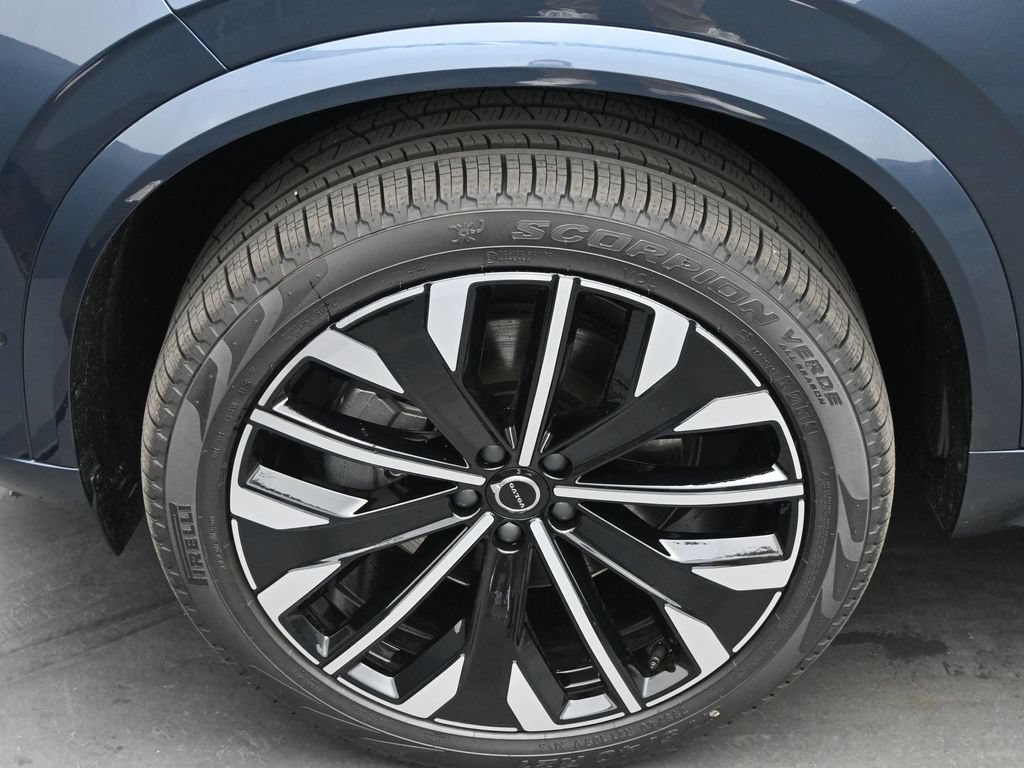 New 2026 Volvo XC90 B6 Plus 7-Seater SUV
