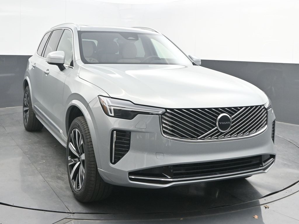2026 Volvo XC90 B6 Core Bright 4WD's photo