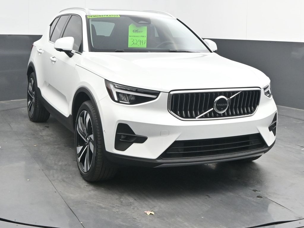 2023 Volvo XC40 Plus