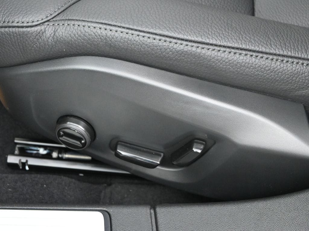 2026 Volvo V60 Cross Country Plus - Photo 12